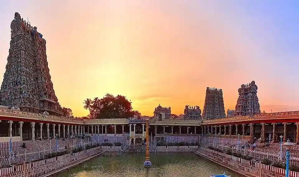 Madurai Meenakshi Amman Temple Gopuram - Kalidass Travels Chauffeur Taxi